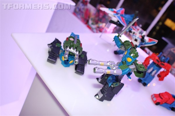 NYCC 2016   First Look At Sixshot, Broadside, Sky Shadow, Perceptor, And More Transformers  (22 of 137)